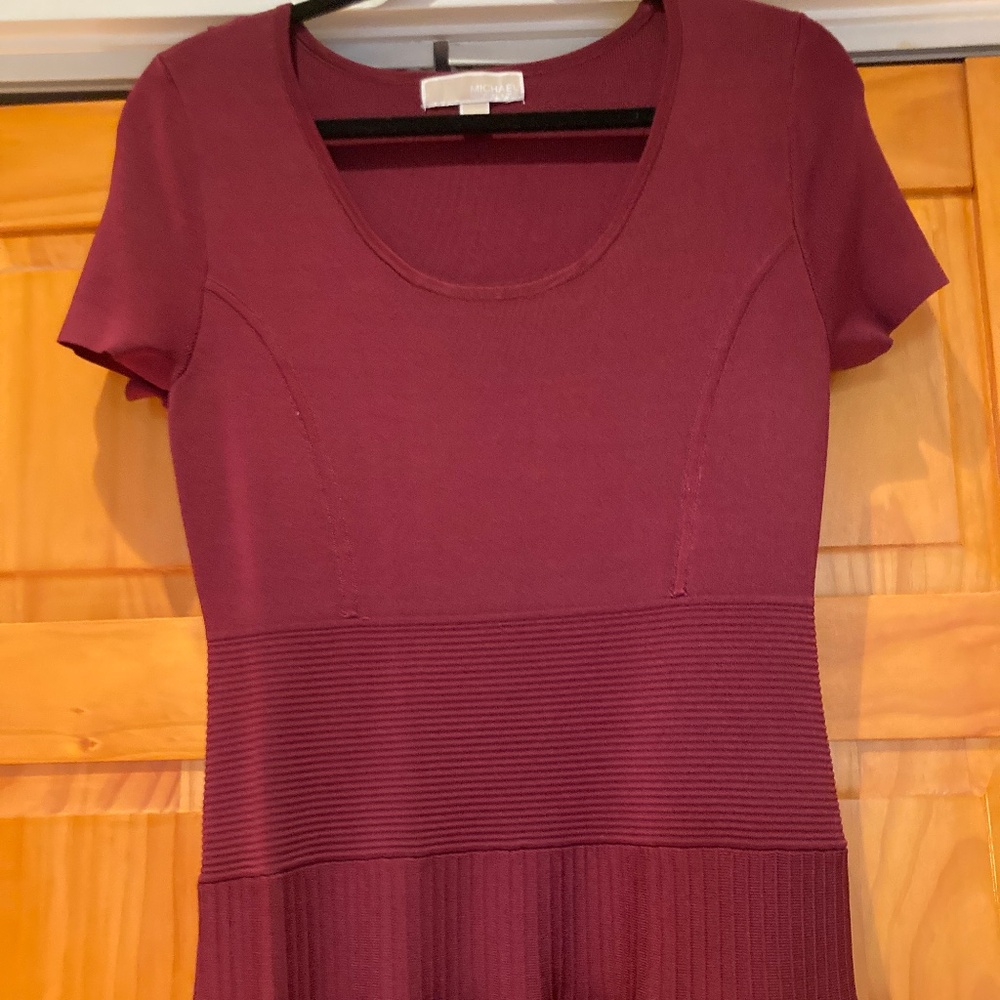 Michael Kors Fit and Flare Dark Red Dress Size Large, Short Sleeve Scoop Neck - Picture 4 of 14